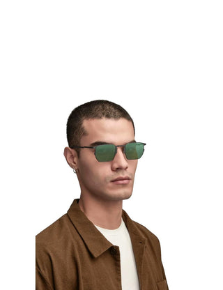 Movitra Marcello Gun1